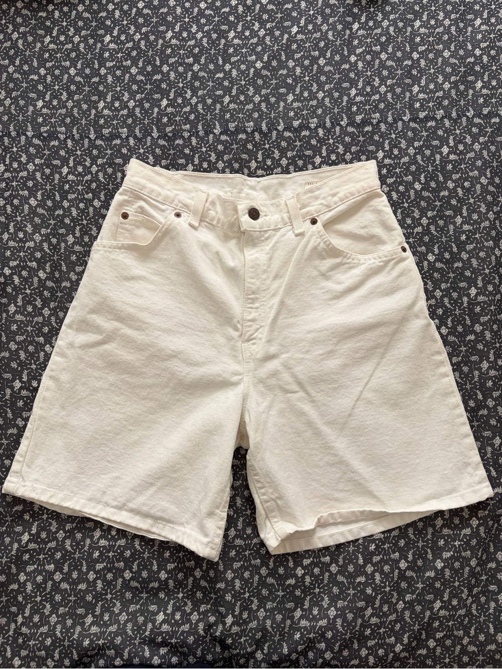 White Vintage Levi’s Shorts